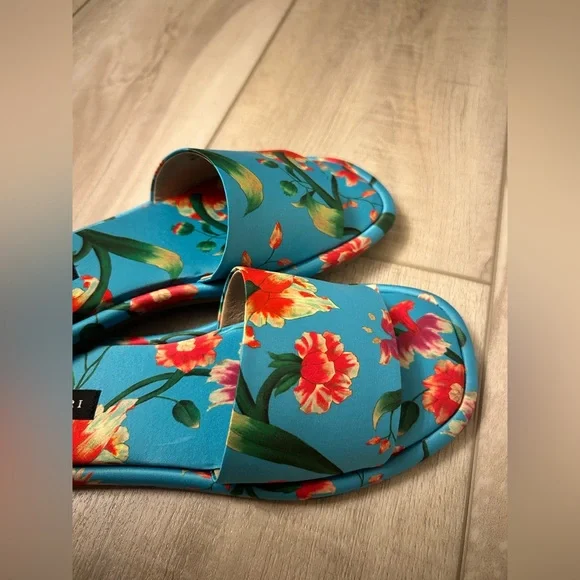 Natori Floral Slide Sandals - size 5 SELLING BOTH TOGETHER - Picture 7 of 8